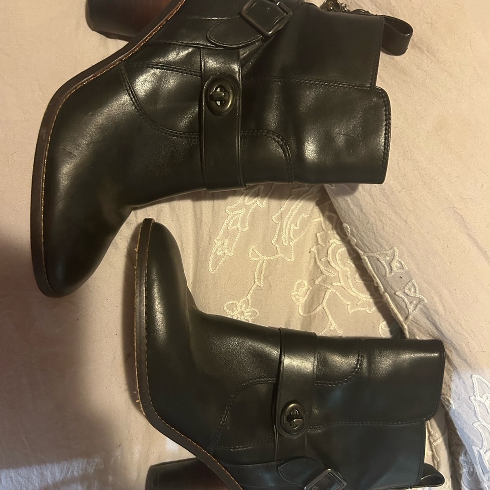 Coach boots